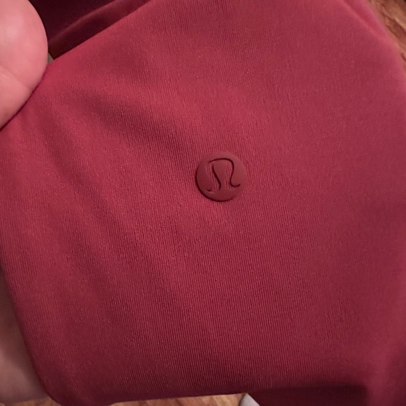 LULULEMON ON THE FLY 7/8 PANT - Picture 2 of 6